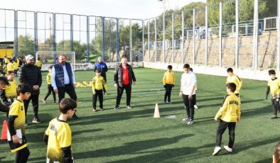 Yaşar Kemal Parkı Çiğli’de törenle açıldı