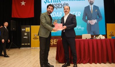 Başkan Altay, Şehir Konferansları’na katıldı