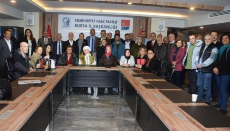 Bursa’da 100 yönetici DSP’den istifa ederek CHP’ye üye oldu