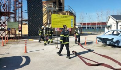 Büyükşehir İtfaiyesi’nden tersane personeline eğitim