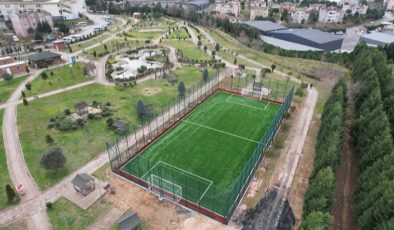 Çayırova’da spor altyapısı halı sahalarla güçleniyor