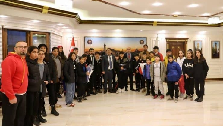 Diyarbakır Büyükşehir milli sporcuları ağırladı