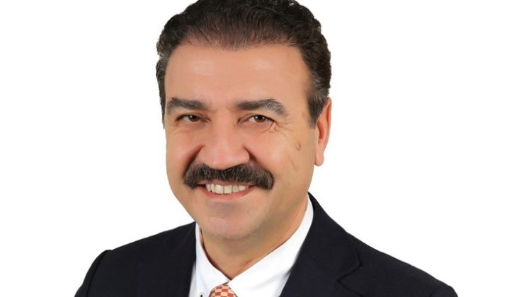 Bursa’da Gürsu Belediye Başkan adayı Halit Şefikoğlu AK Parti lehine ‘Bağımsız’ca çekildi