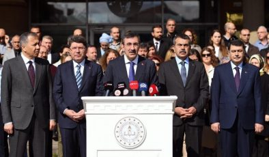 Ankara’da öğretmenlere 3 Bakanlı ziyaret