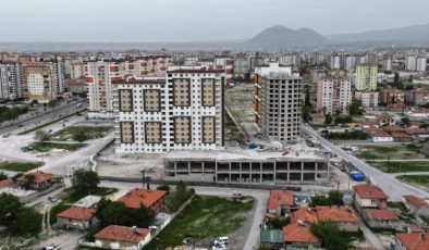 Başkan Çolakbayrakdar, “Türkiye’ye örnek kentsel dönüşüm gerçekleştiriyoruz”